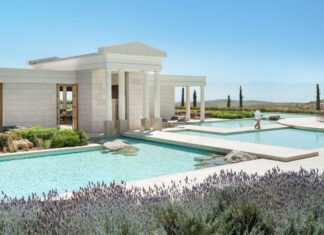 Top 10 Best Hotels & Resorts in Greece