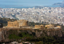 Planning a Trip to Greece: A 10-Step Easy-to-Follow Guide