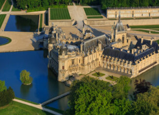 9 Fairytale Castle Hotels to Visit around the World