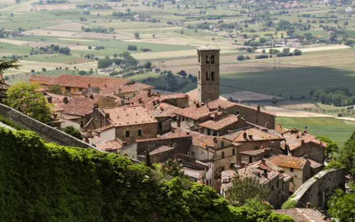 7 Best Medieval Towns to Visit in Italy | exploristica | Page 4