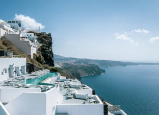 10 Stunning Hotels on the Greek Islands