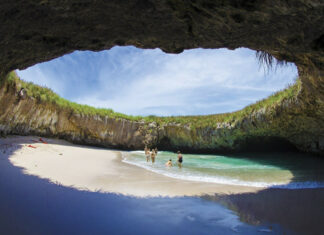 Top 10 Most Unusual Beaches in the World