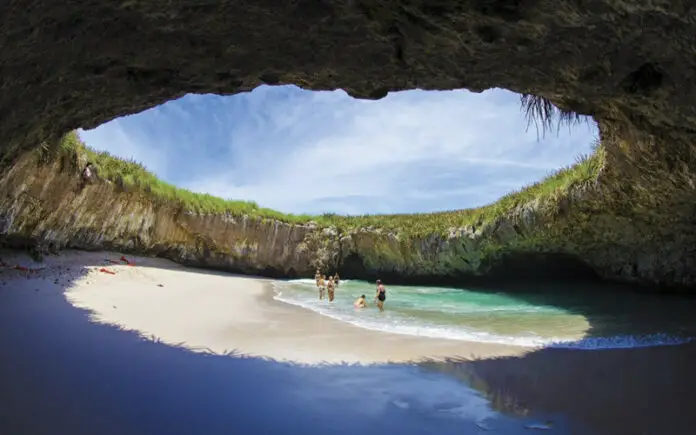 Top 10 Most Unusual Beaches in the World