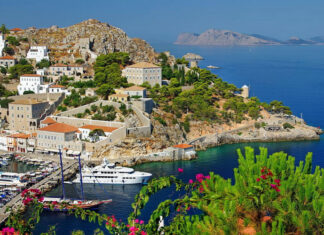 Idyllic Charm: 10 Most Beautiful Beach Towns in Greece