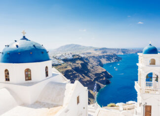 Top 10 Things You Need to Know Before Visiting Santorini