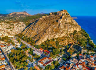 The 9 Most Beautiful Castles in Greece