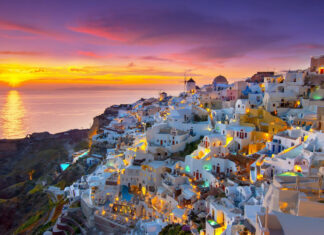 Iconic Places in Greece for First-Timers