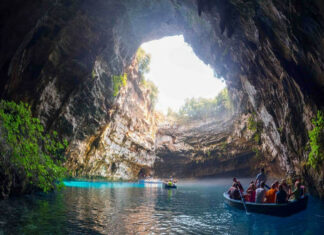 The 10 Best Sea Caves in Greece
