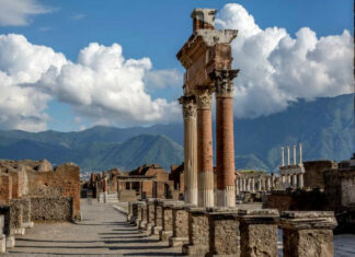 10 Surprising Facts About Pompeii