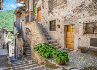 10 Secret Italian Villages to Visit Before the Crowds Do