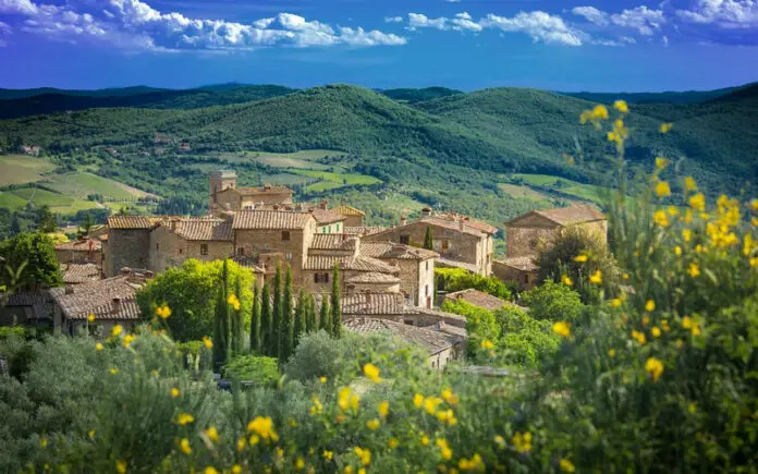 6 Storybook Villages in Tuscany