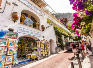 10 Things to Know Before Visiting Positano