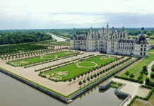 10 Jaw-Droppingly Beautiful Medieval Castles in the World