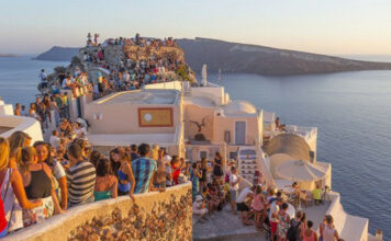 7 Places in the World That Don’t Want Tourists