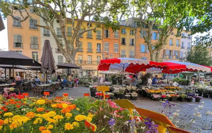 10 Unmissable Places in the South of France