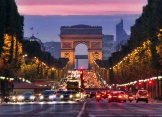 Top 10 Must-See Places in Paris