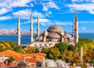 10 of the World’s Most Beautiful Coastal Cities